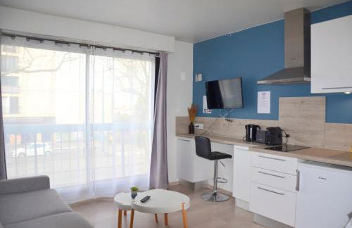 Charmant studio, proche de tout - Photo 1