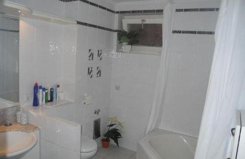 Apartment with Garden in Norderstedt county Hamburg, near Metro - Foto 10