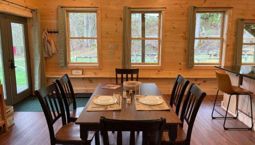 Creekside Getaway - King Bed - Full Kitchen - Foto 5