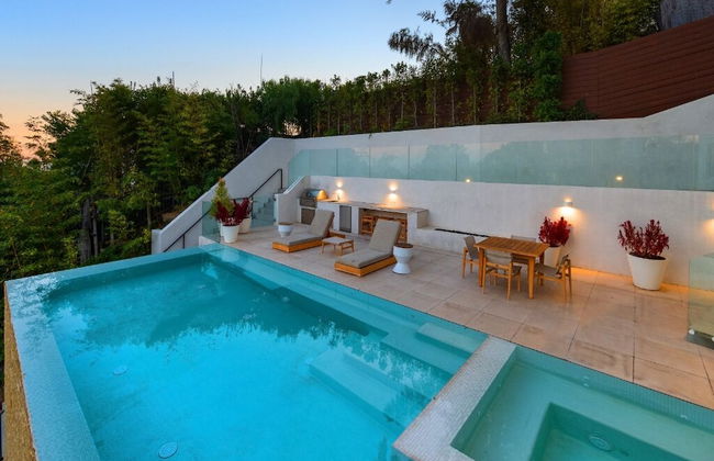 Beverly Grove - Photo 21