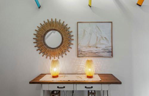 PV 110 Themed Rooms, PS4, Ping Pong, Pack n` Play, Electric Fire Place, Games, and More - Photo 11