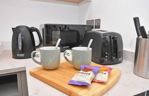 Chapel House by YourStays - Two bed cottage in Market Town of Sandbach, high end finish - Photo 20