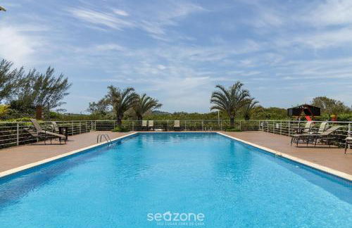 Apt near beach w/ pool & BBQ VIC0203 - Photo 1