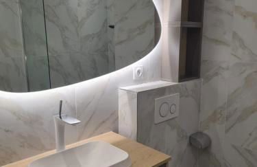 Superbe Appartement Luxueux Spacieux 50 m2 Port Nice - Photo 4