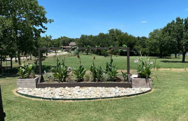 Beautiful Kayewood Waterfront Retreat - Photo 17