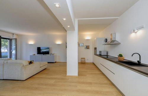 The Lake Giant with Lake View Renovated 2025 DesenzanoLoft Official Partner Homes & Villas by Marriott Bonvoy - Foto 15