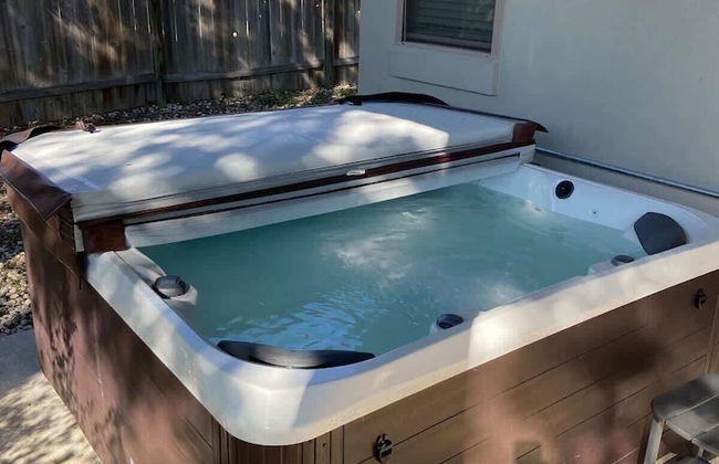 Upscale 5BR Home on Lake Travis With Hottub & Lake Views - Foto 29