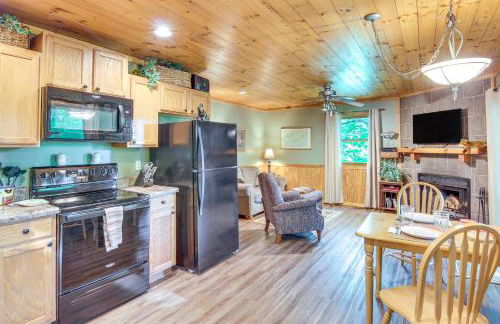 Fox Den with Hot Tub! 22 Mi to Cataloochee Skiing - Foto 9