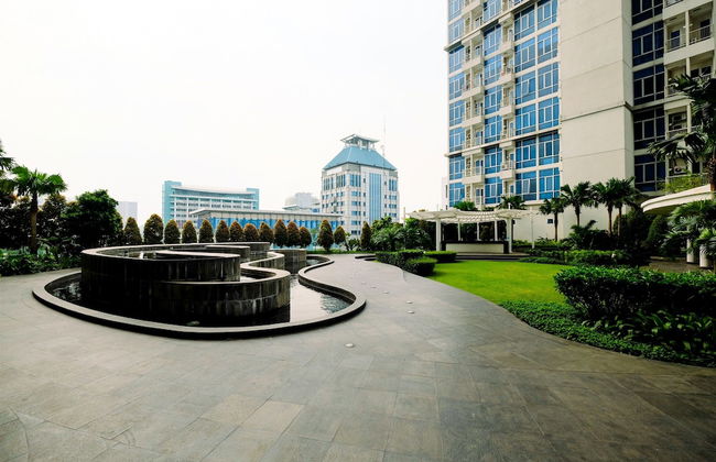 Best Emerald Studio Room Apartment at Capitol Park Residence - Photo 25