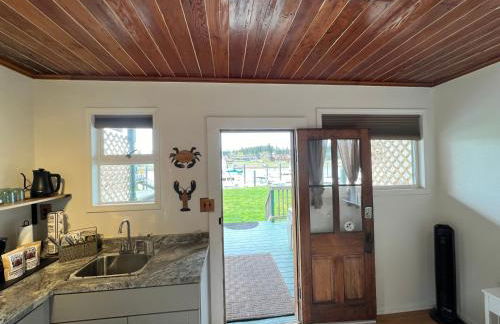 Bridge Tender Shack with hot tub on deck - Foto 12