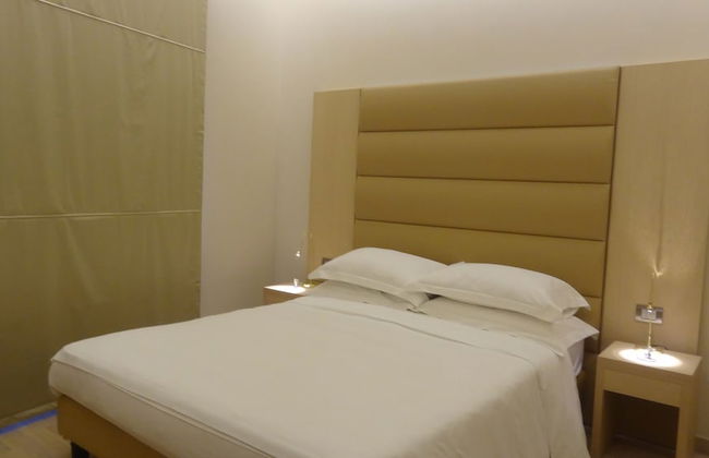 Augustana House - Photo 15