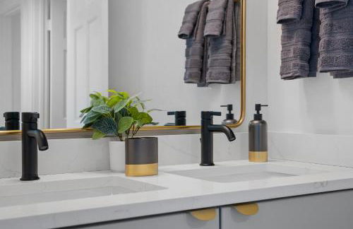 Chic Uptown Phoenix Home - Pool Table & Perfect Location - Foto 8