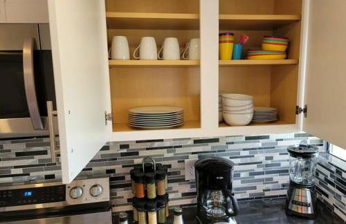 Contemporary bliss-newly renovated cozy villa! - Foto 23