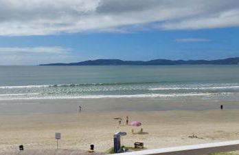 Apartamento 3 quartos e 3 sacadas de frente para o mar com visão panorâmica de toda praia de Itapema - Foto 56