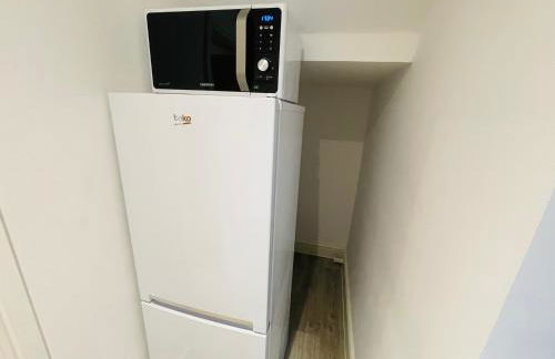 MODERN STUDIO APARTMENT, PRIVATE- DRIVEWAY PARKiNG - Foto 7