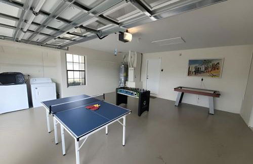 Lakeside Pool Home, Games close to Disney & Malls - Foto 4