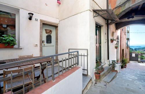 Hemingway's Shelter - Photo 2