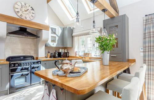 Three Little Pigs Luxury Cottage - Photo 28