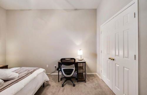 Heart of Grand Prairie 4BD with Pool & Game Room - Foto 25