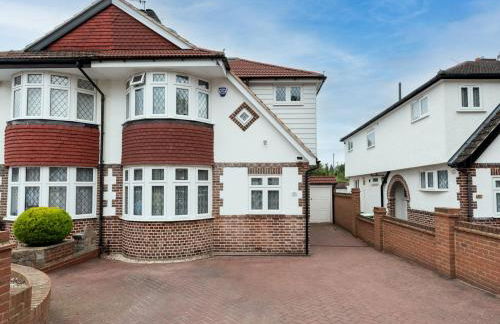 4 Bed house Parking 5 mins Sidcup Station - Pass the Keys - Foto 53