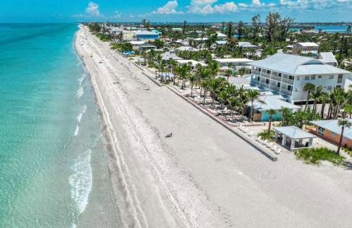 Minutes to Manasota Beach 2 King Beds Fenced yard Pets Welcome - Foto 7