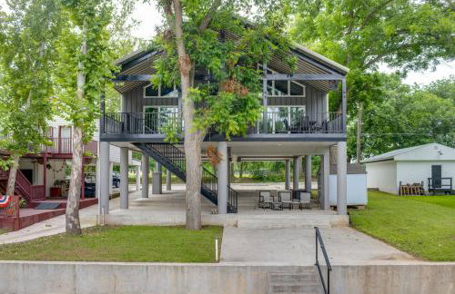 Outdoor Entertainment Space: Home in McQueeney - Foto 1