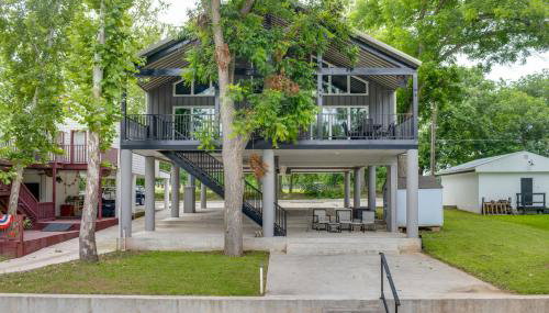 Outdoor Entertainment Space: Home in McQueeney - Foto 1
