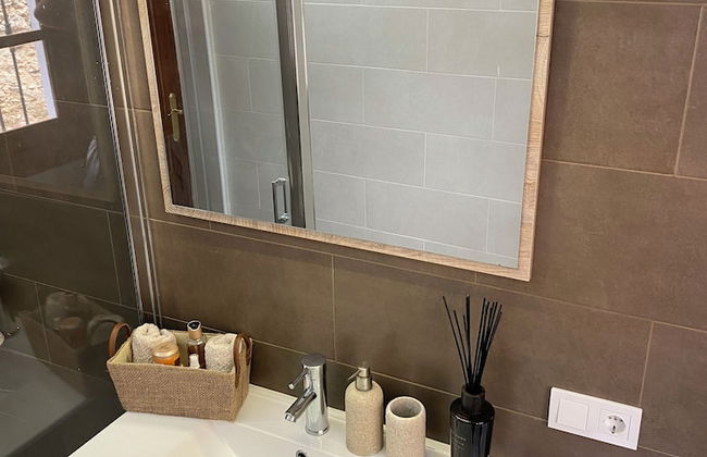 Captivating 3-bed Villa in Antas - Photo 15