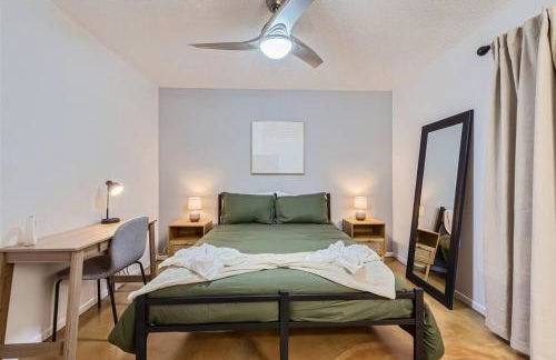 2B Getaway - Sleeps 6 - Pool, Pkg - Walk Dtwn - Foto 17