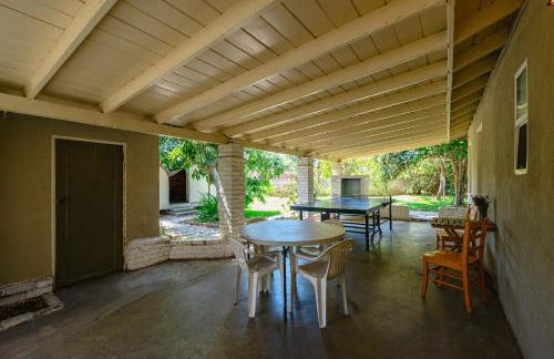 Spacious Retreat w Large Kitchen & Outdoor Patio - Photo 26