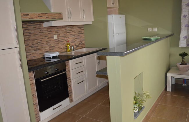 Mel's Apartments - Photo 8