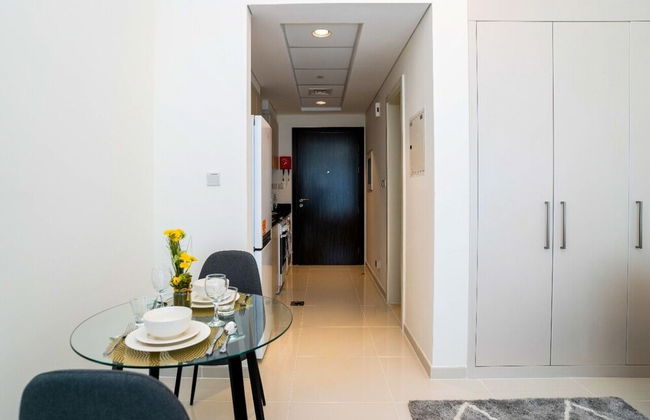 Tanin - Stunning Dubai Skyline View From this Sleek Studio - Photo 8