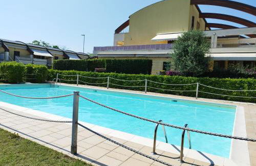 Appartamento L'Azalea - a due passi da Numana con grande terrazzo e piscina condominiale stagionale - Foto 1