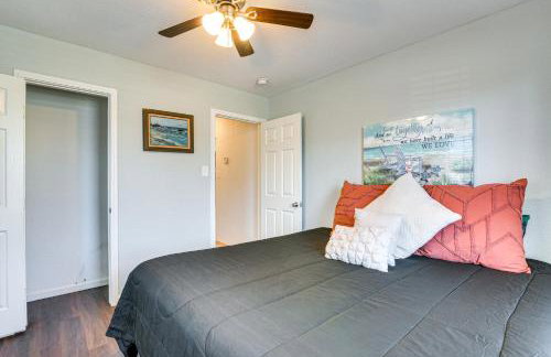 Less Than 1 Mi to Beach! Family-Friendly Galveston Home - Foto 14