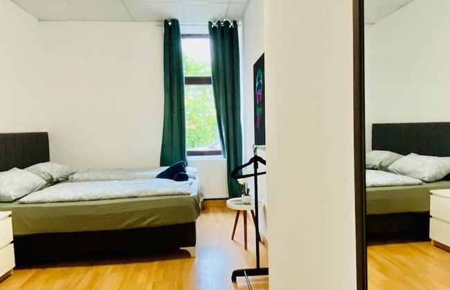 Stylish Shared 3-Bedroom Stay Near City - Foto 29