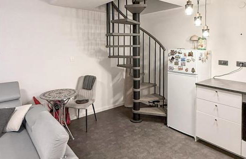 1 Bedroom Gorgeous Home In Vlaskovec - Foto 10