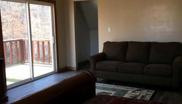 Stunning Getaway Cabin with Expansive Decks near Huntington, West Virginia - Foto 4