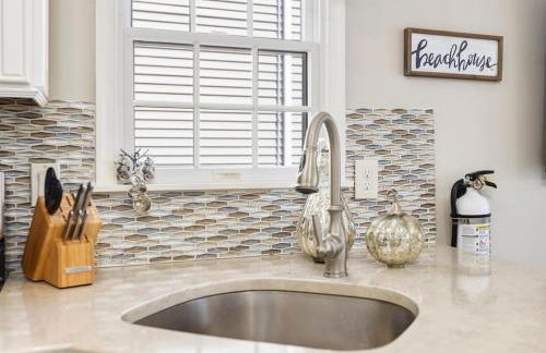 Balcony View, Updated Interior, Close to the Beach! - Foto 10