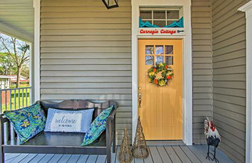 Renovated 'Carnegie Cottage' - Walk to Dtwn! - Foto 23