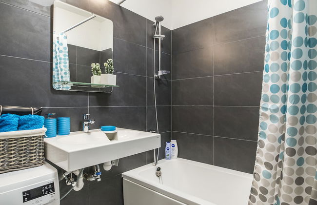 Greystone Suites & Apartments - Photo 46