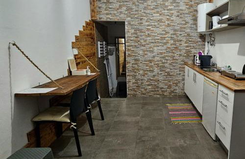 AL - Studio to Travelers - Photo 5