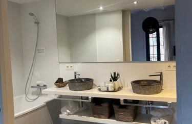 Top ten street in the world by Time Out Front View of Casa Batlló - Photo 7