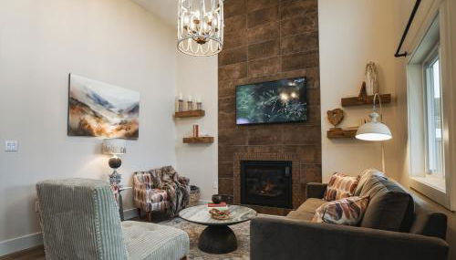 Valley View Resort Cabin 16, 1-Bed, Modern-Luxury with Hot Tub in Canaan Valley, WV - Foto 2