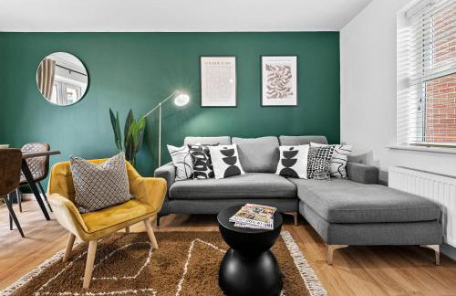 Spacious 6-bedroom house - 3 parking spaces - Superfast Wi-Fi - Close to M5 - Long-stay rates! - Foto 16