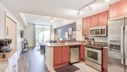 1BR ROOFTOP POOL-10 MIN WALK TO BEACH - Foto 2