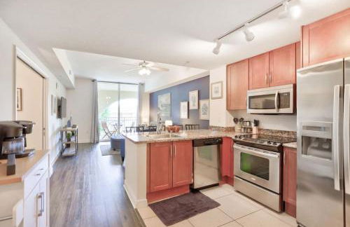 1BR ROOFTOP POOL-10 MIN WALK TO BEACH - Foto 2