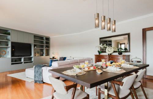 Elegant Riverfront Flat | Pool & Sports by Host Wise - Foto 42