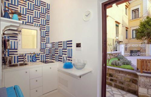 MARILISE - La maison blue private garden & terrace - Photo 14