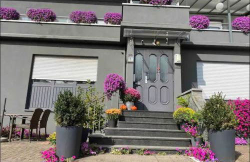 Günstiges grünes Ferienzimmer mit separater moderner Dusche - Foto 9