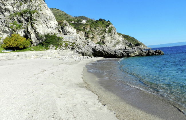 Cozy Holiday Home in Ricadi near Sea - Photo 35